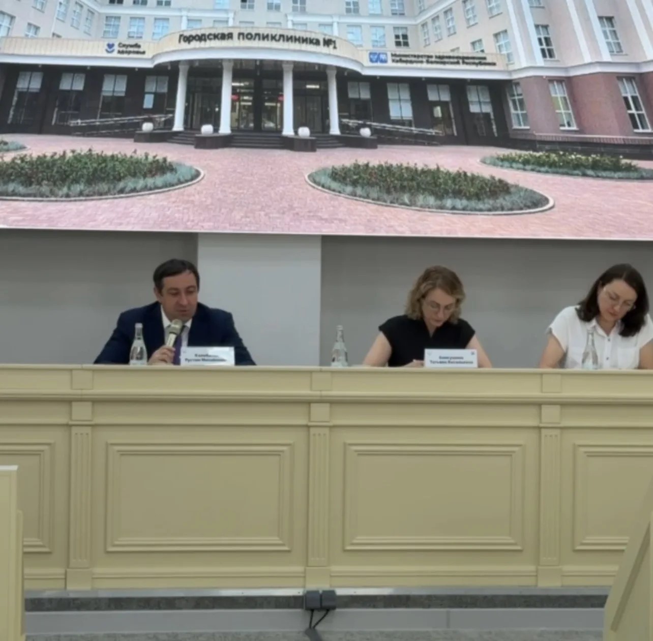 Министр здравоохранения Кабардино‑Балкарской Республики Рустам Калибатов провёл совещание с руководителями медицинских организаций республики. В центре внимания — выполнение планов профилактических мероприятий и оценка их эффективности.
