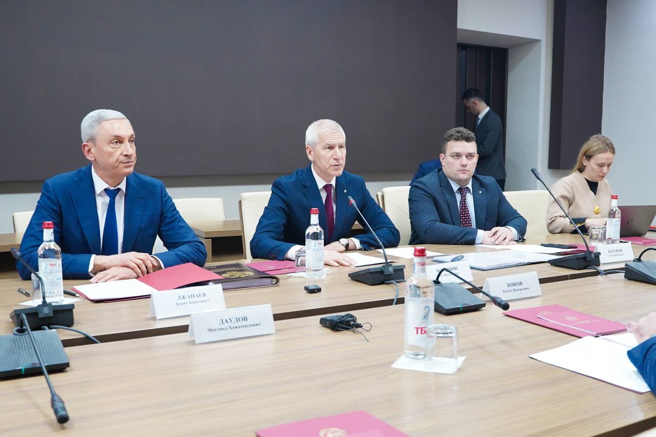 Олег Матыцин провел совещание по вопросам развития физической культуры и спорта на Северном Кавказе