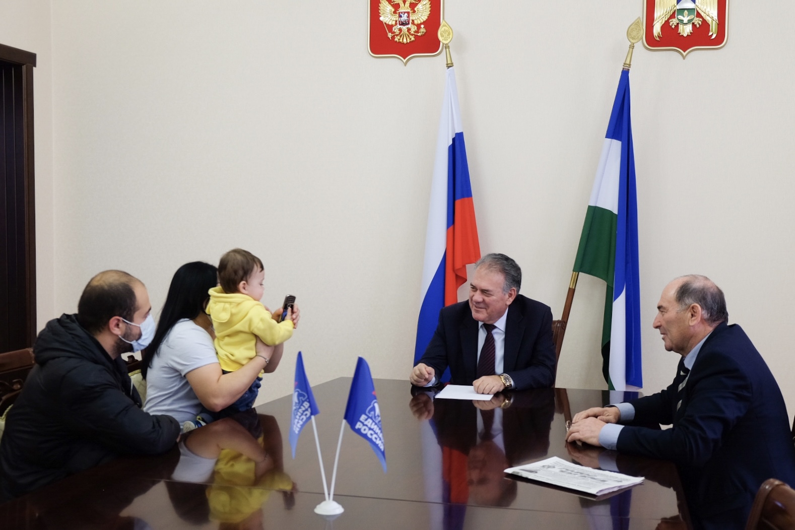 Председатель комитета Парламента КБР Артур Текушев провёл приём граждан 