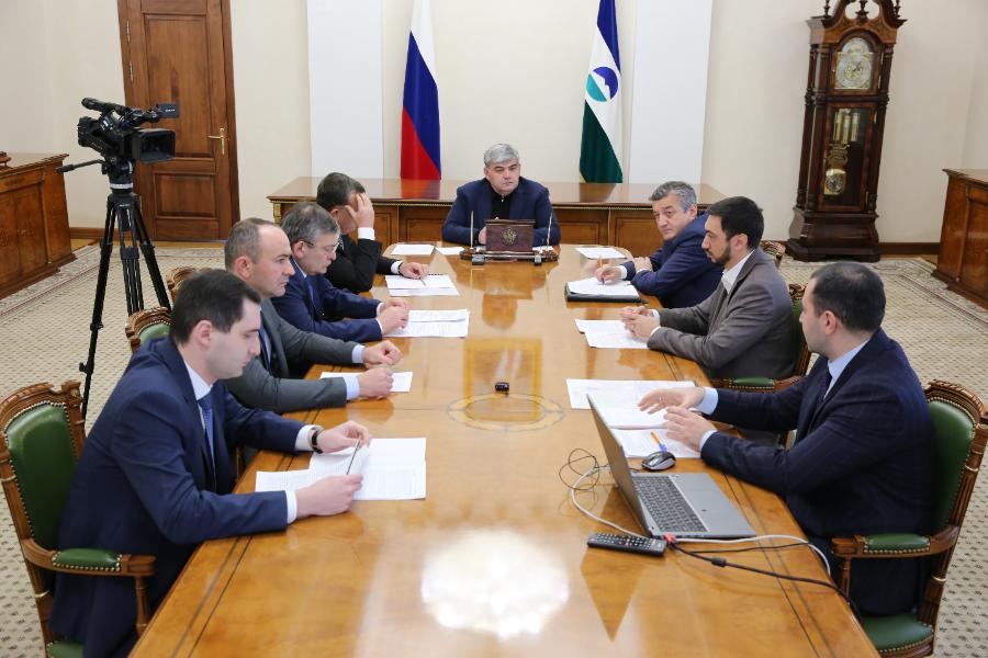 Казбек Коков провел совещание по дальнейшему развитию в республике комфортной городской среды и дорожно-транспортной инфраструктуры