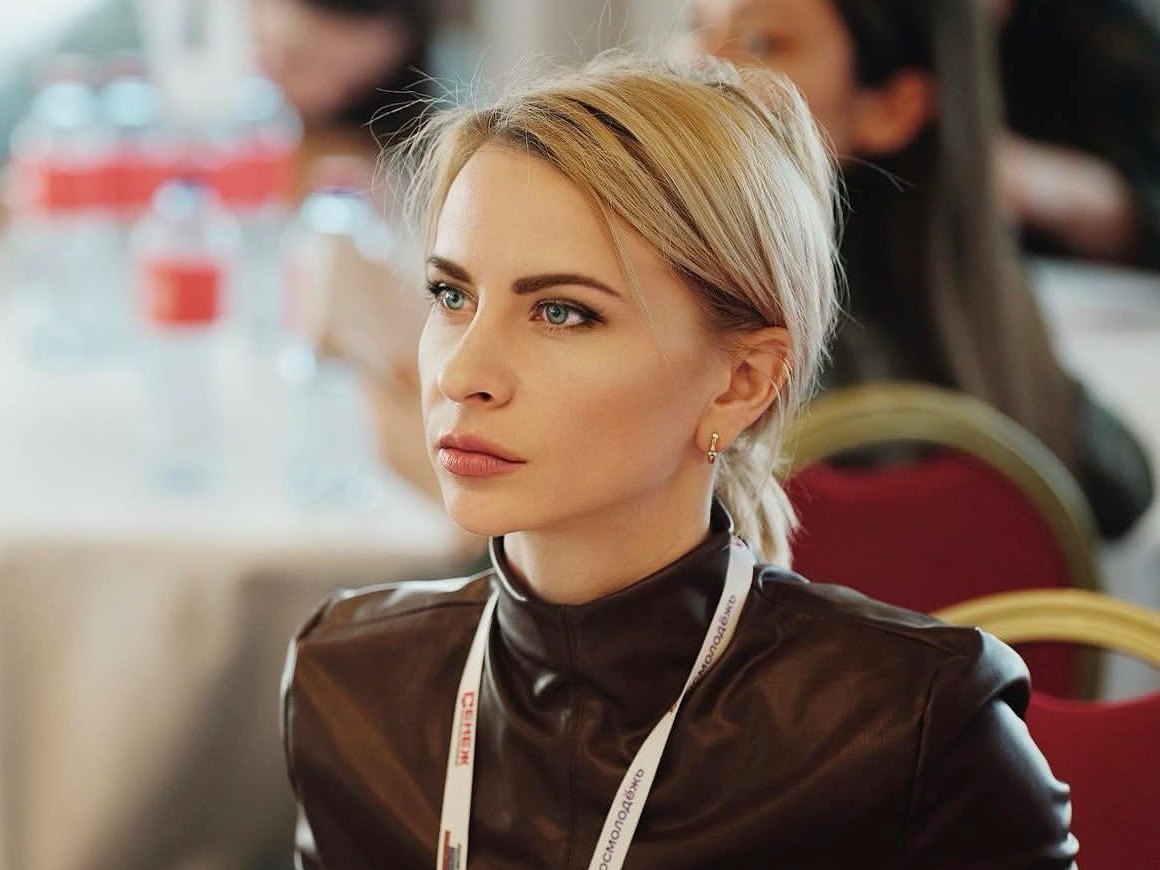 Радиоведущая из Кабардино-Балкарии Елена Бесланеева вышла в финал Всероссийской журналистской премии 