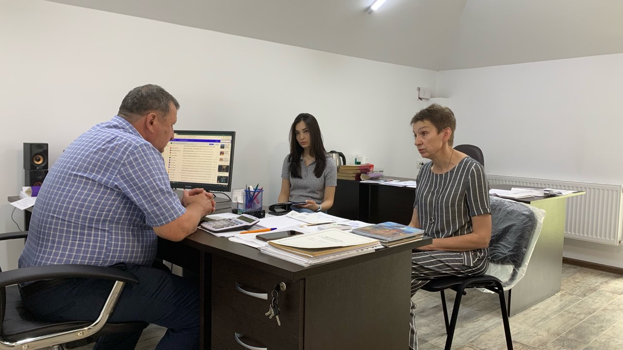 Сотрудниками ГКТиЖН КБР проведен профилактический визит в отношении МУП "Водоснабжение, дорожное хозяйство и благоустройство с. Анзорей" и МУП "Благострой". 