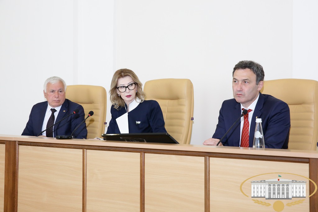 Принят закон о регулировании отношений в области местного самоуправления