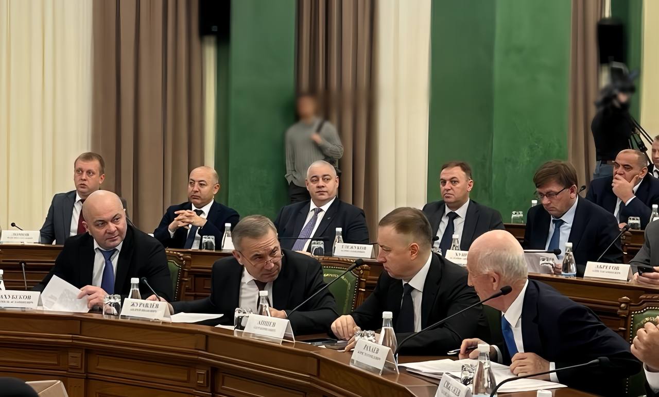 Министр промышленности, энергетики и торговли Кабардино-Балкарской Республики Шамиль Ахубеков принял участие  в заседании Совета при Главе региона по вопросам инвестиций и предпринимательства.
