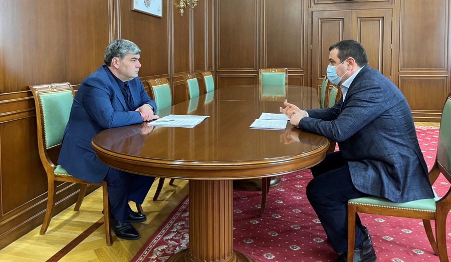 Казбек Коков провел рабочую встречу с министром здравоохранения КБР 