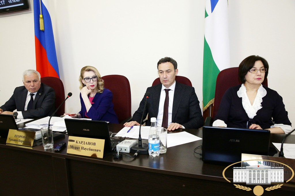 Обсуждены проекты республиканских законов