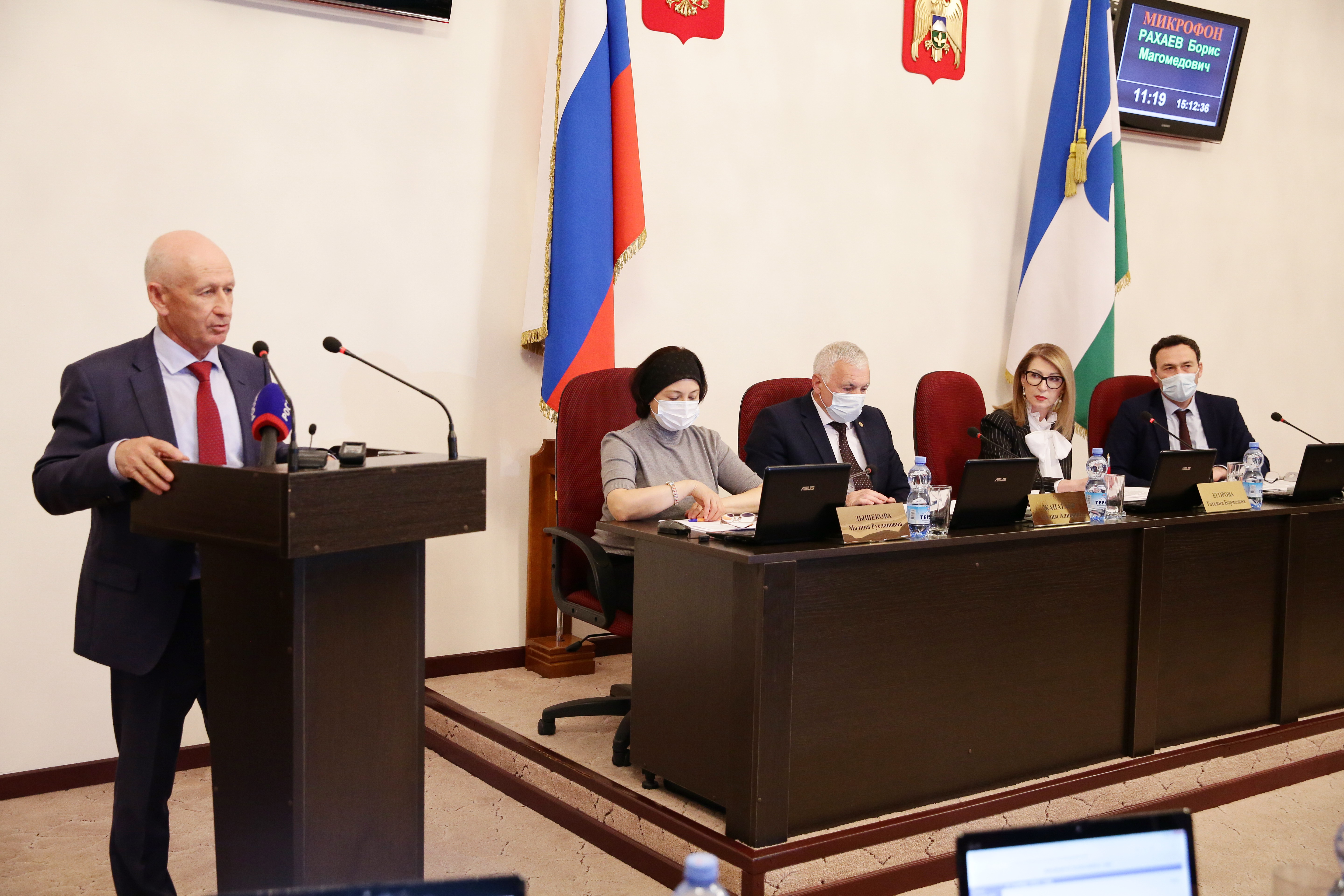 Борис Рахаев принял участие в очередном заседании Парламента республики