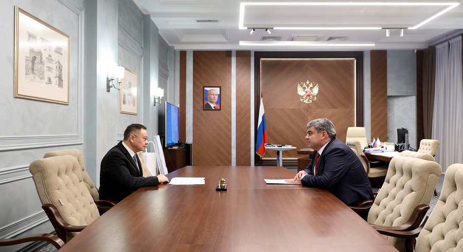 Глава КБР Казбек Коков встретился с Министром строительства и ЖКХ России Иреком Файзуллиным 