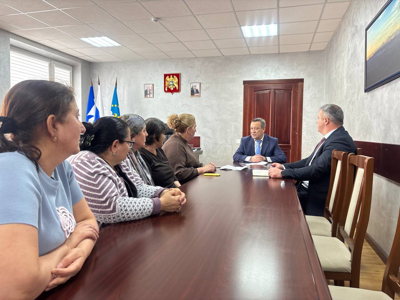 Глава провел прием граждан