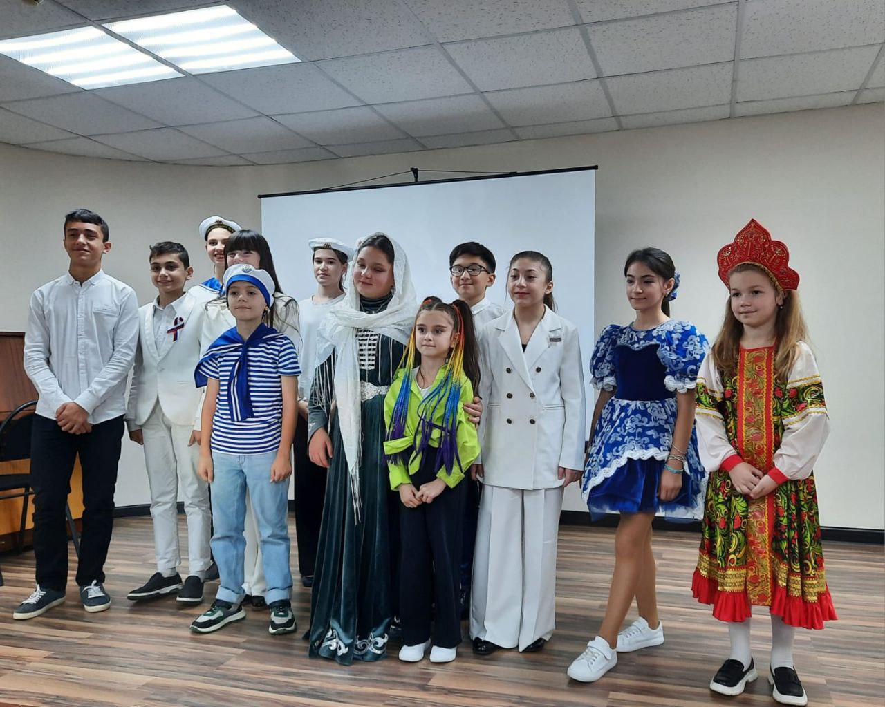 В республиканской юношеской библиотеке детям рассказали о дружбе народов России
