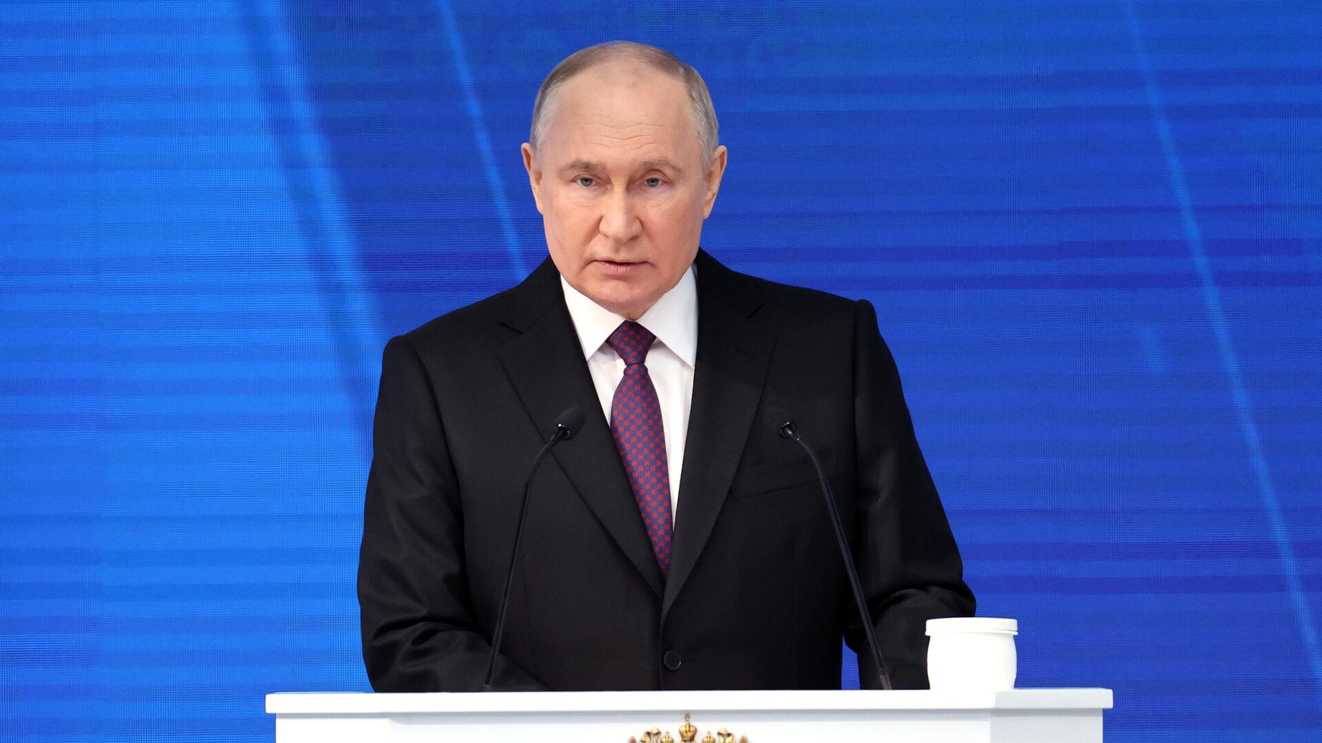 Путин начал оглашение ежегодного Послания Федеральному Собранию