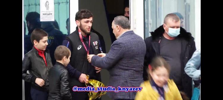 Встреча Чемпиона Европы по греко-римской борьбе Жамболата Локьяева!