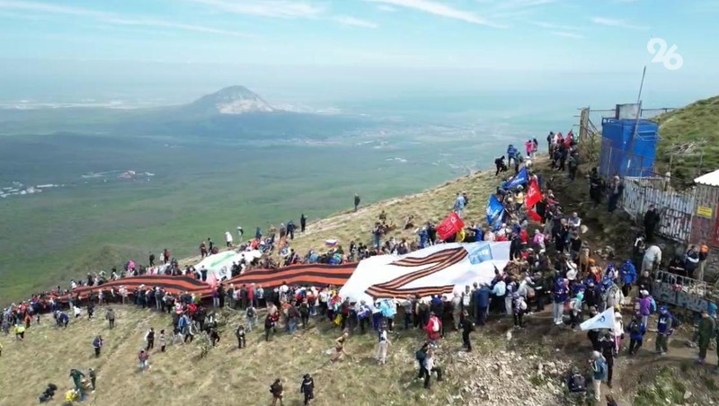 ПОДВИГУ СТАРШИХ  ВОСЕМЬДЕСЯТ ЛЕТ!..