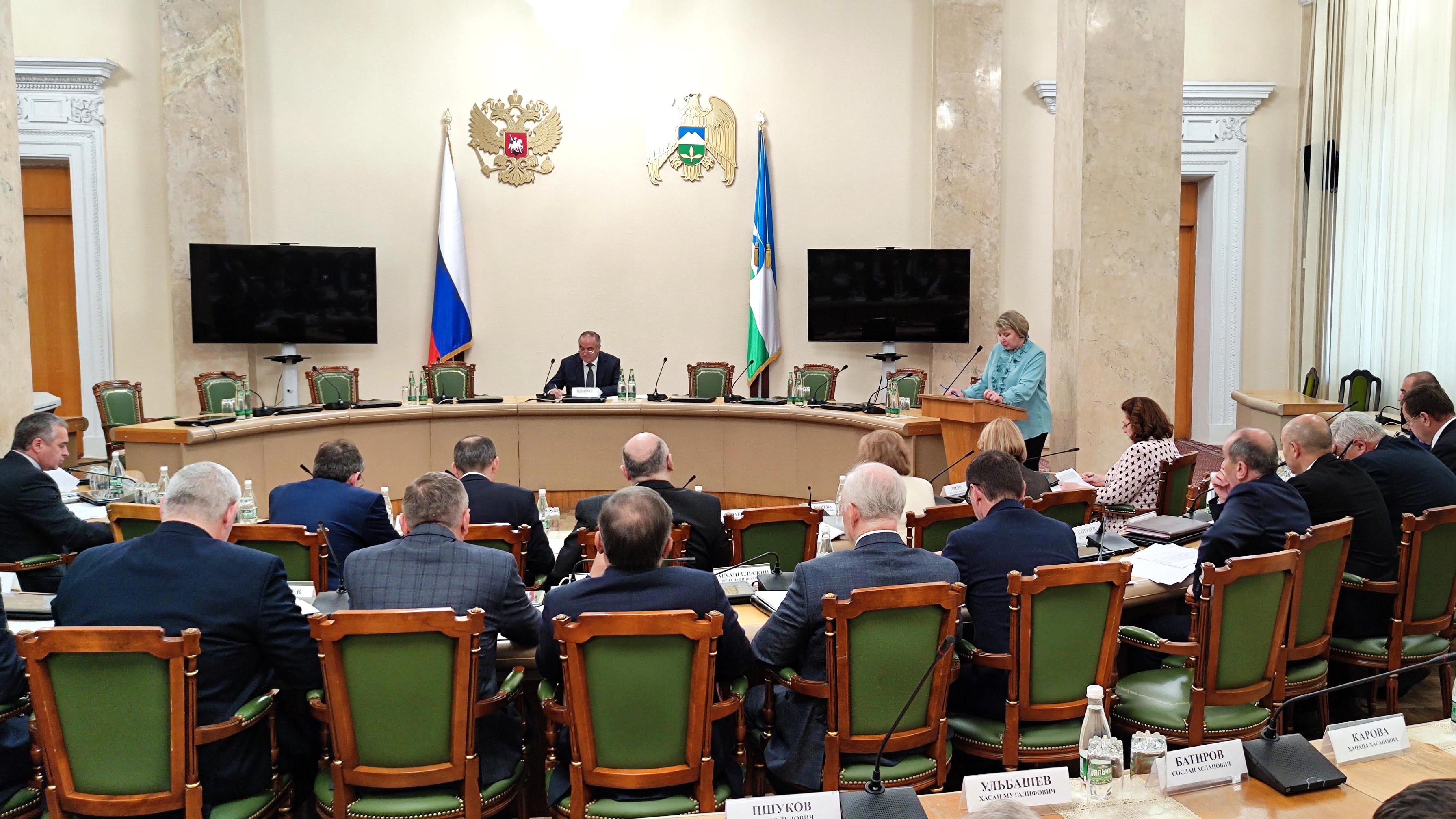 12 октября 2022 года состоялось заседание Комиссии Правительства КБР по обеспечению мобилизации доходов в бюджетную систему, контролю за соблюдением финансовой, бюджетной и налоговой дисциплины