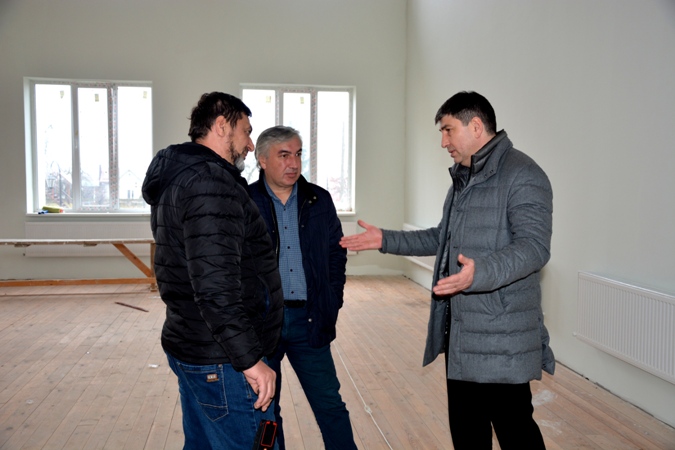 Министр спорта КБР Ислам Хасанов проинспектировал ход строительства ФОКа в с.п. Яникой